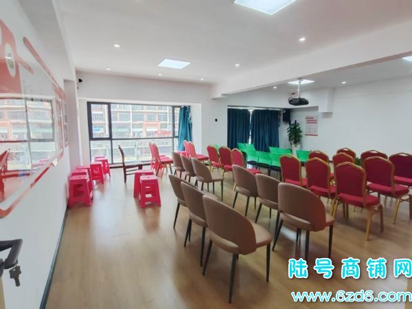 ɽ㳡ҵ300ƽŵתãɿתʵͼƬ