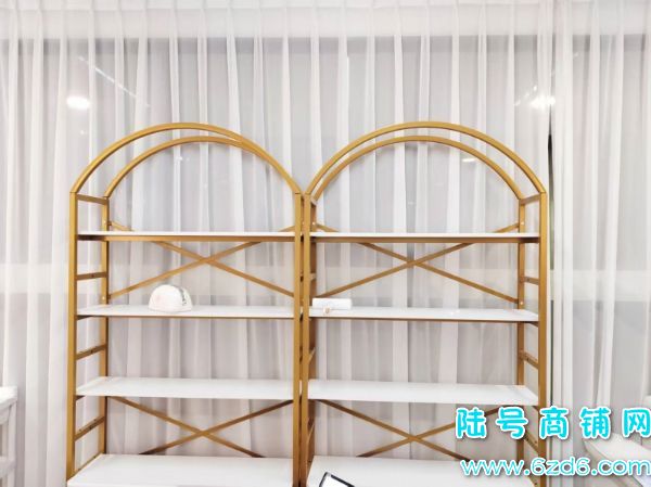 ԰㳡4ԺתãȶԴʵͼƬ