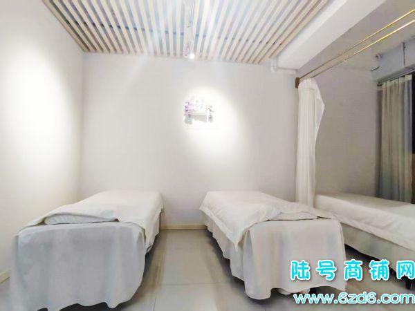 ԰㳡4ԺתãȶԴʵͼƬ