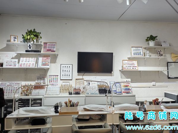 ½ţɽϷ·㳡׵ͻͼתʵͼƬ