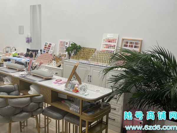 ½ţϪ԰ʮֽٽֺλ׵ͼתʵͼƬ