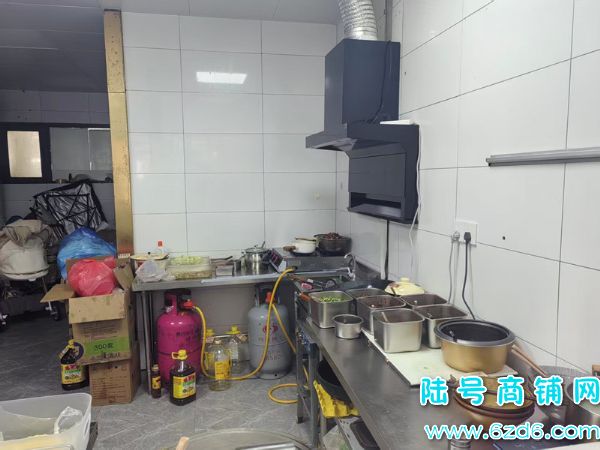 ½ţɽ㳡һڲתʵͼƬ