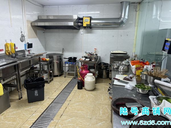 ½ţӪ½ʨСתãʺϻ˿ʵͼƬ