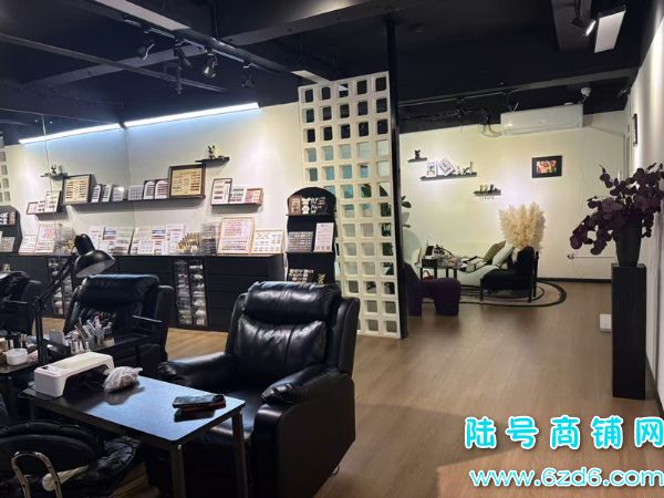 ��½�ţ����������������������޵�ת�ã������ĵض�ʵ��ͼƬ