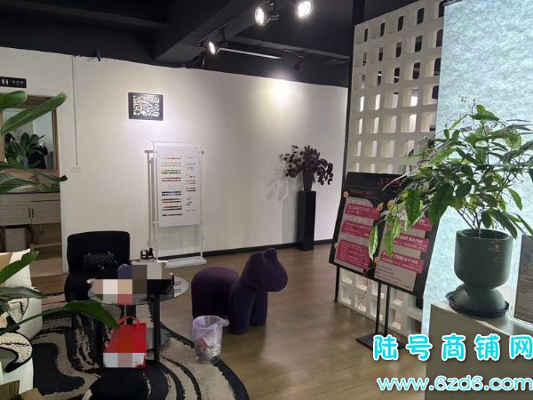 ��½�ţ����������������������޵�ת�ã������ĵض�ʵ��ͼƬ