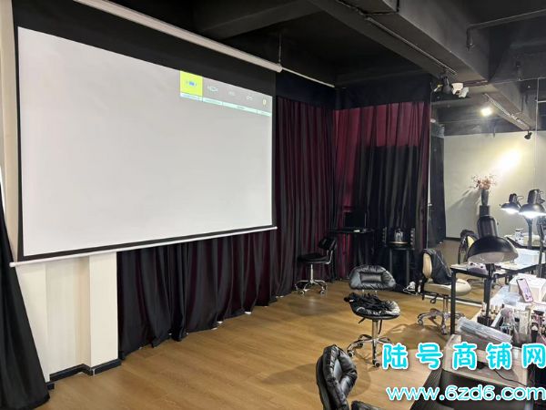 ��½�ţ����������������������޵�ת�ã������ĵض�ʵ��ͼƬ