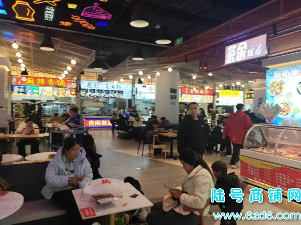 ��������ɽ�������̳���ʳ��35ƽ������ͼ�ת��ʵ��ͼƬ