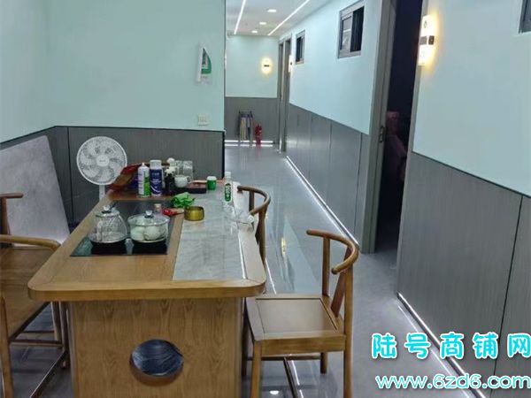 ��½�ţ�����������԰����������2������������ת�ã�8������ʵ��ͼƬ