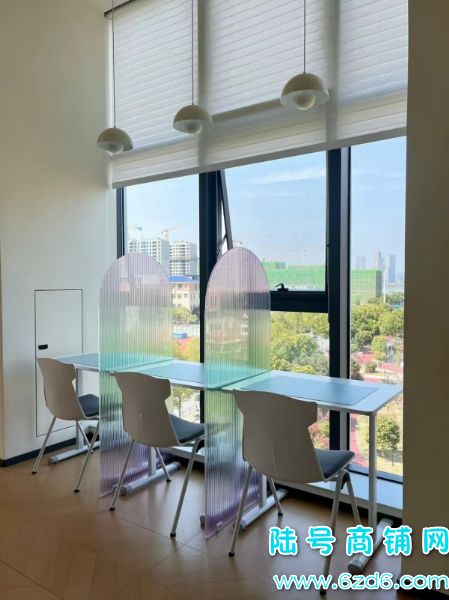 ��Ϫ������Ϫ��360ƽAI��ϰ����ѵ���ĵͼ�ת��ʵ��ͼƬ