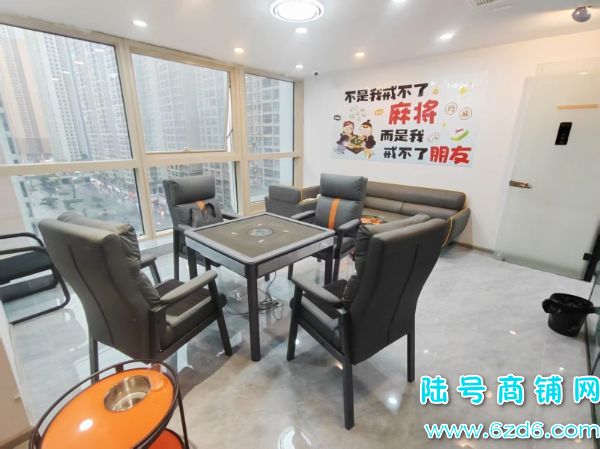 �ĸ����� 4�򻨹�԰�����㳡3��������ת�ã�һ������ʵ��ͼƬ