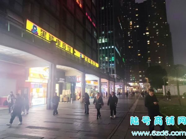 �ĸ����� 4�򻨹�԰�����㳡3��������ת�ã�һ������ʵ��ͼƬ