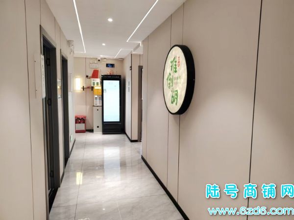 7������ �������������������������ת�ã���������ʵ��ͼƬ