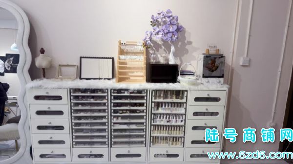 ����԰�����㳡2��60ƽ��װ���������׵�ת��ʵ��ͼƬ