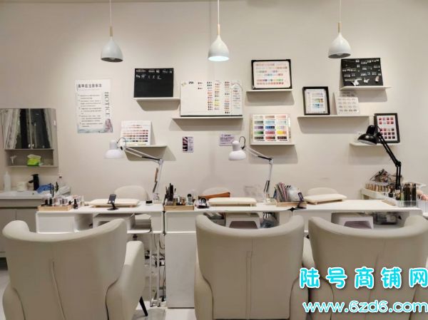 ����԰�����㳡2��60ƽ��װ���������׵�ת��ʵ��ͼƬ