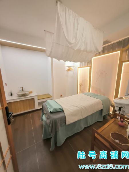 ��ɽ���̵���ʢ�ٽ���¥230ƽ�߶���ԡ��������ת��ʵ��ͼƬ