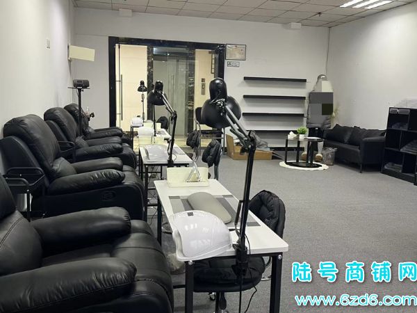 ��½�ţ�����������԰�����������������޵�ת��ʵ��ͼƬ