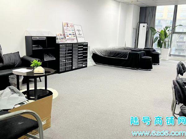 ��½�ţ�����������԰�����������������޵�ת��ʵ��ͼƬ