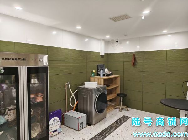 ��ɽ����������C��380ƽ�ǳ����ת�ã�����Ա�ͻ���ʵ��ͼƬ