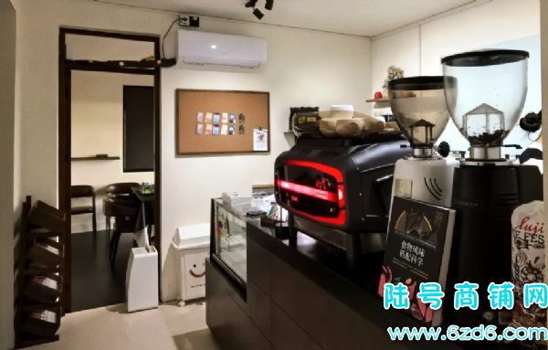 ��½�ţ��������Ĳ���·������Ʒ��ת�ã����1600ÿ��ʵ��ͼƬ